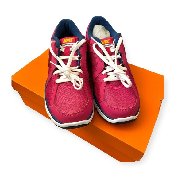 Nike Dual Fusion Run Sneakers 6Y/8W Athletic Pink Running Shoes - Picture 4 of 8